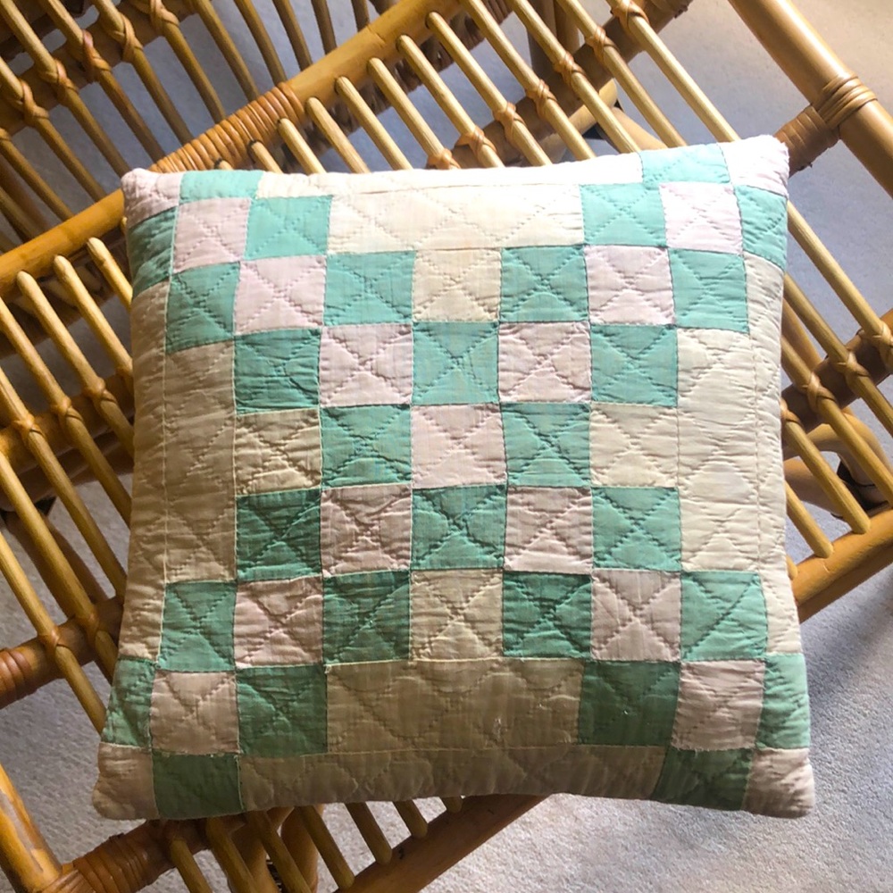 Vintage pillow created from vintage quilt. Unique, one of a kind. FIRM PRICE. - Picture 2 of 9